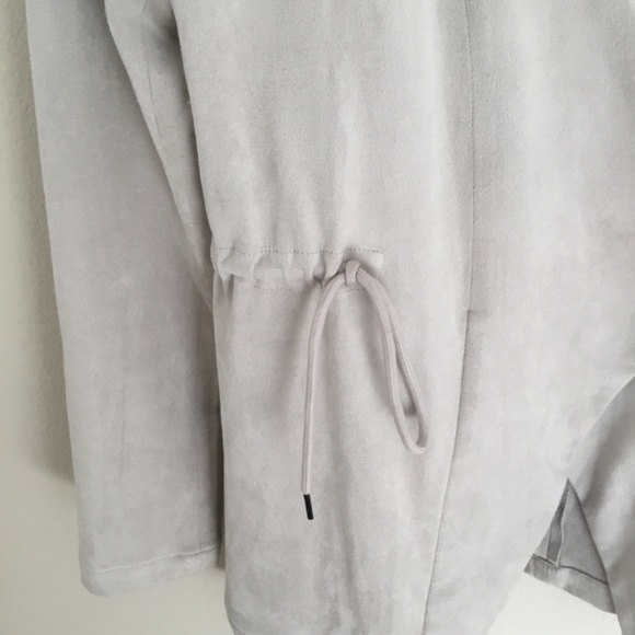 Thread and Supply Open Suede Feel Light Grey Jacket/Top is NWOT! Size Small - Picture 3 of 5